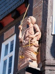 Justitia am Rathaus